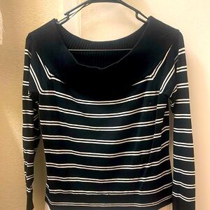 Soft sweater black & white